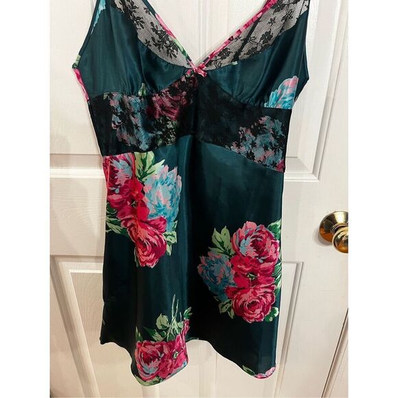 Betsey Johnson Green & Pink Floral Satin Slip Chemise sz L - Picture 1 of 8